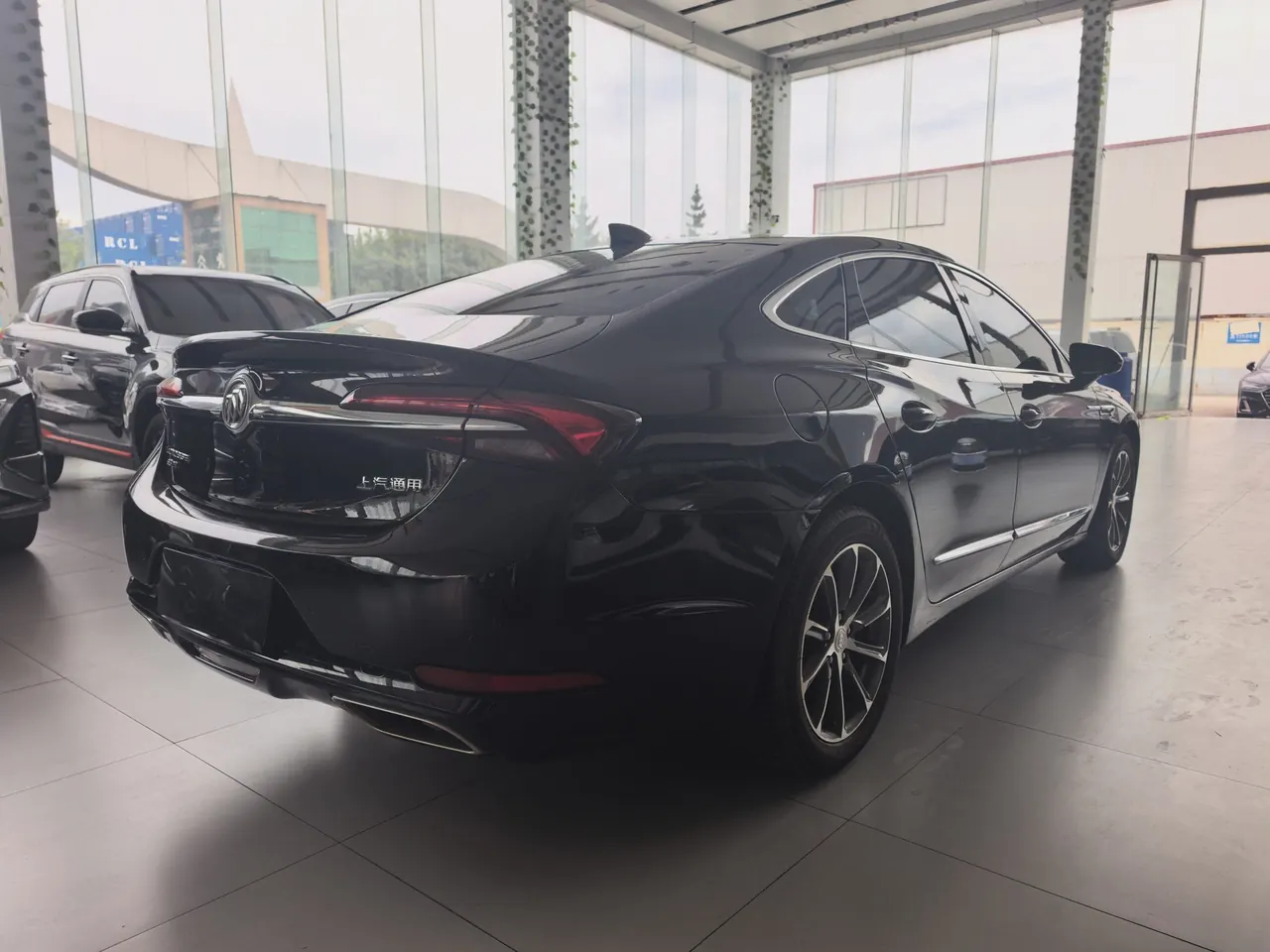 Buick 2022 LaCrosse 2.0T 652T Luxury Automatic 5