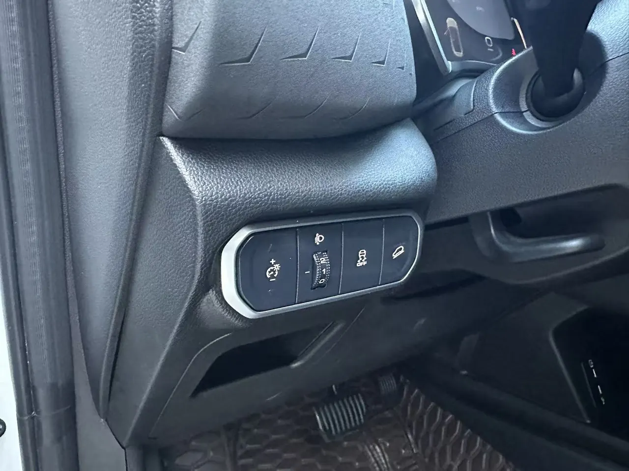 Haval 2022 red rabbit 1.5T strength version copper rabbit automatic gear 13