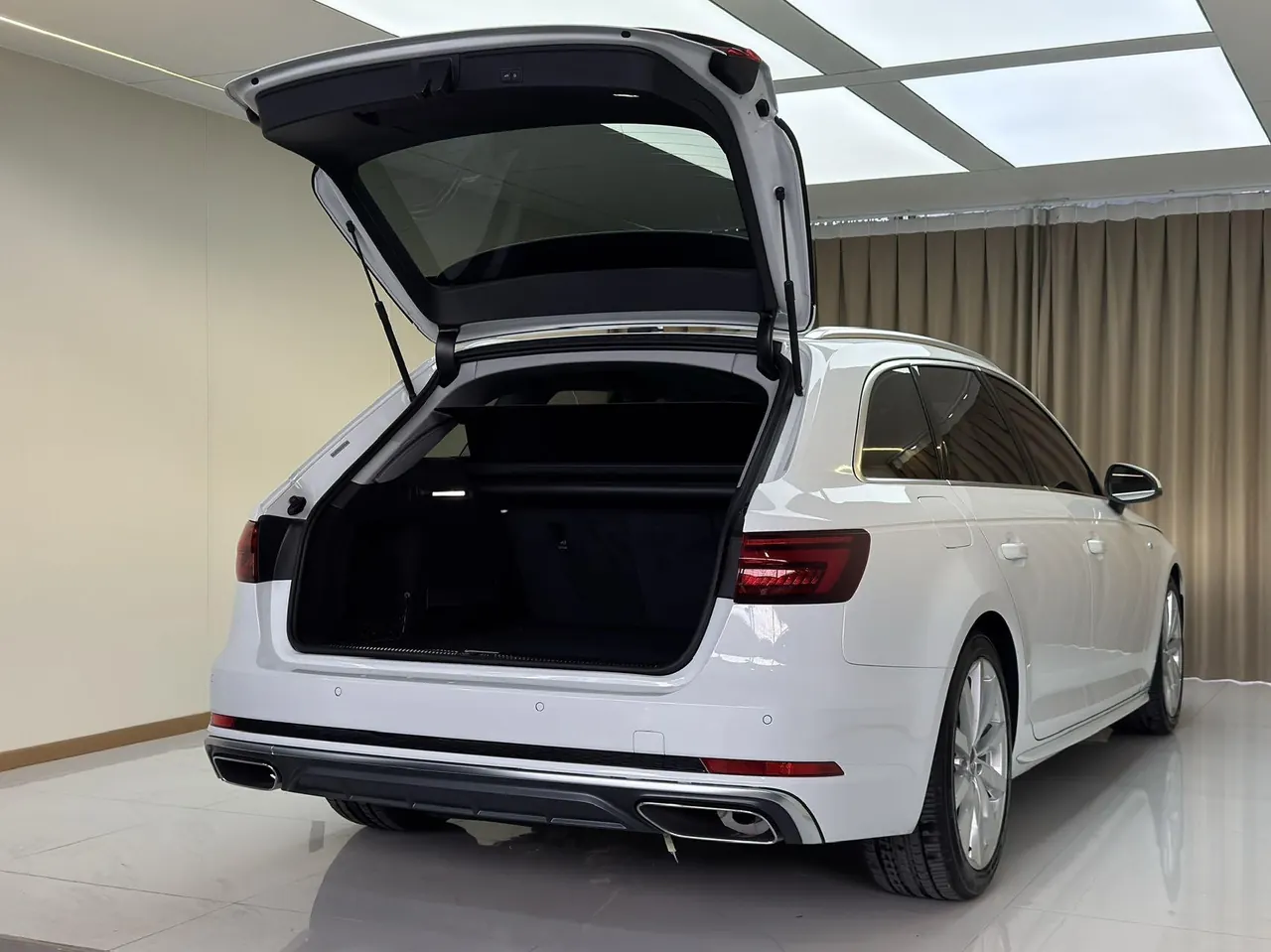 Audi A4 (Imported) 2020 A4 Avant 2.0TFSI 40TFSI Avant-garde Fashion Dynamic Automatic Gear 17