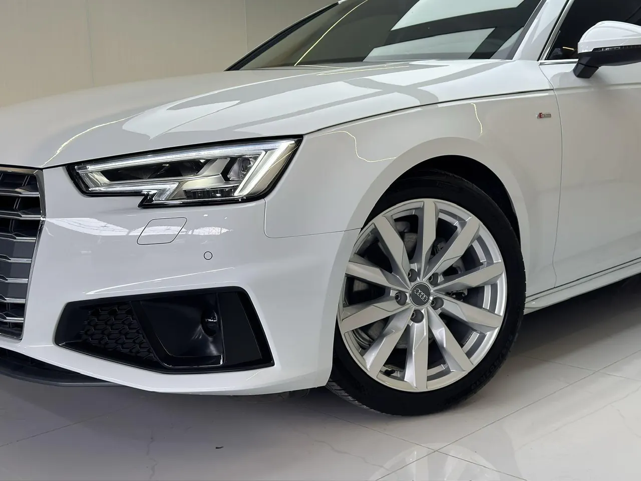 Audi A4 (Imported) 2020 A4 Avant 2.0TFSI 40TFSI Avant-garde Fashion Dynamic Automatic Gear 4