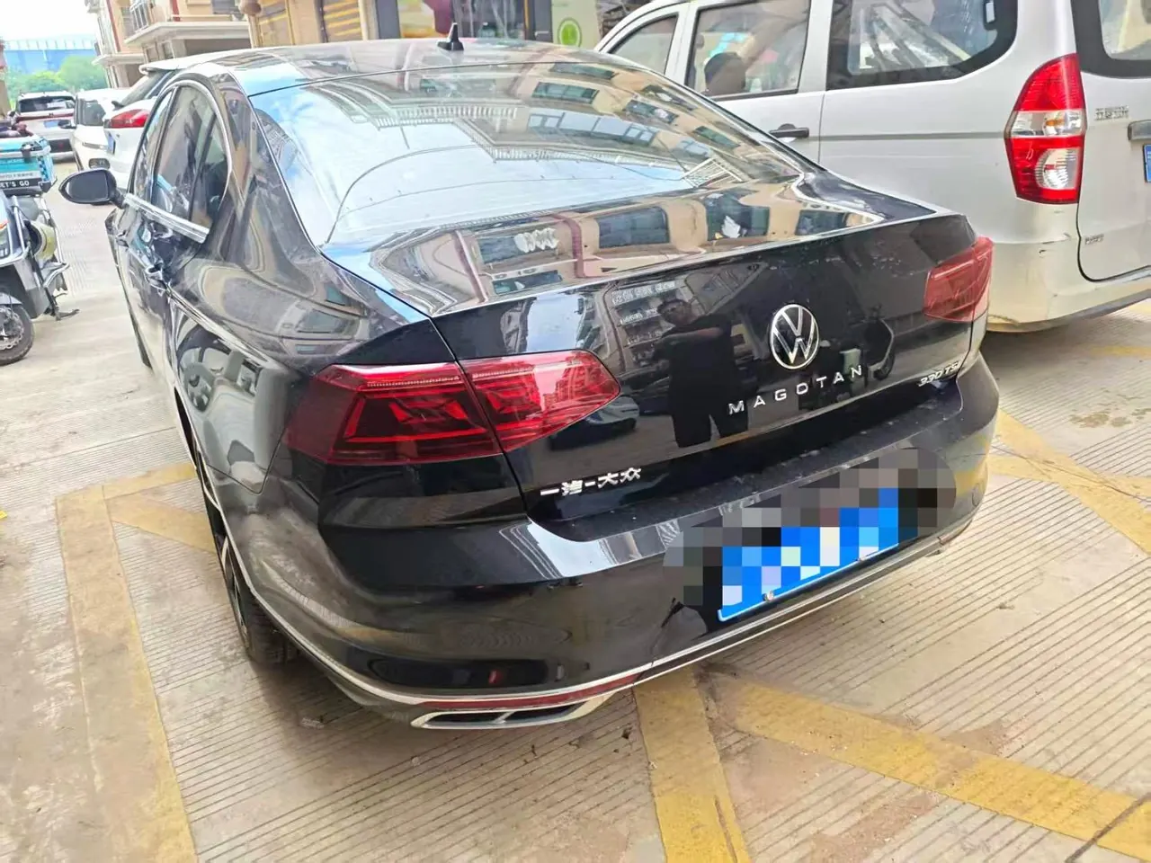 Volkswagen 2020 Magotan 2.0TSI 330TSI luxury automatic transmission 4