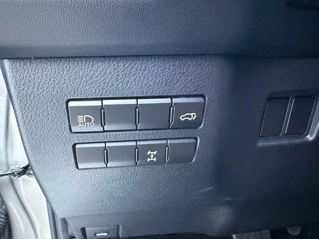Lexus NX (Imported) 2020 NX200 2.0 Stepless Front Edition Automatic Gear 7
