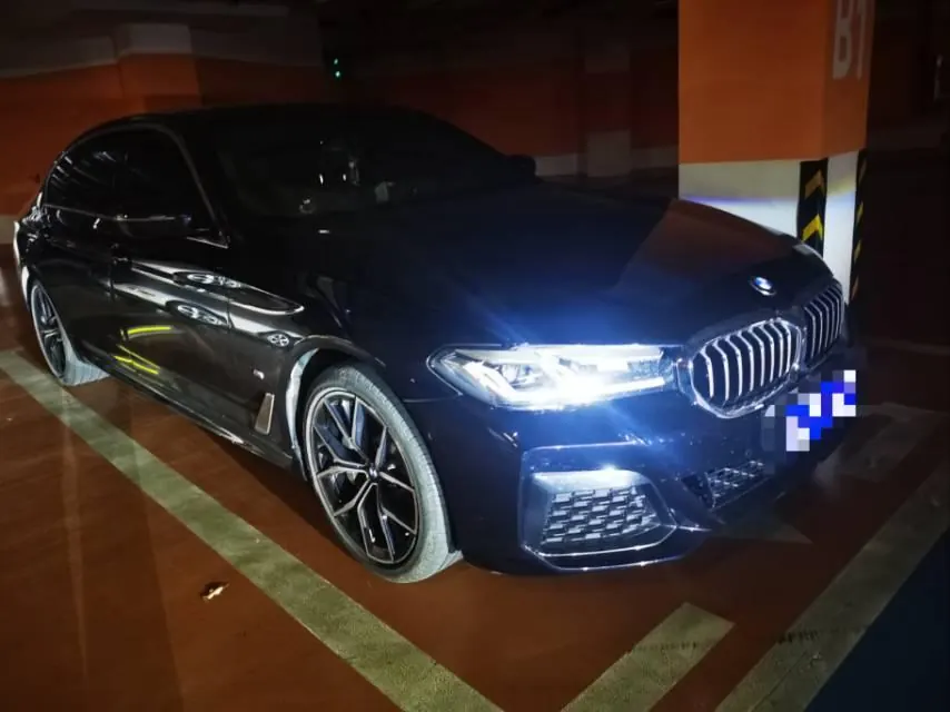 BMW 5 Series 2022 530Li 2.0T Exclusive M Sports Suit (Change 2) Automatic Gear 3