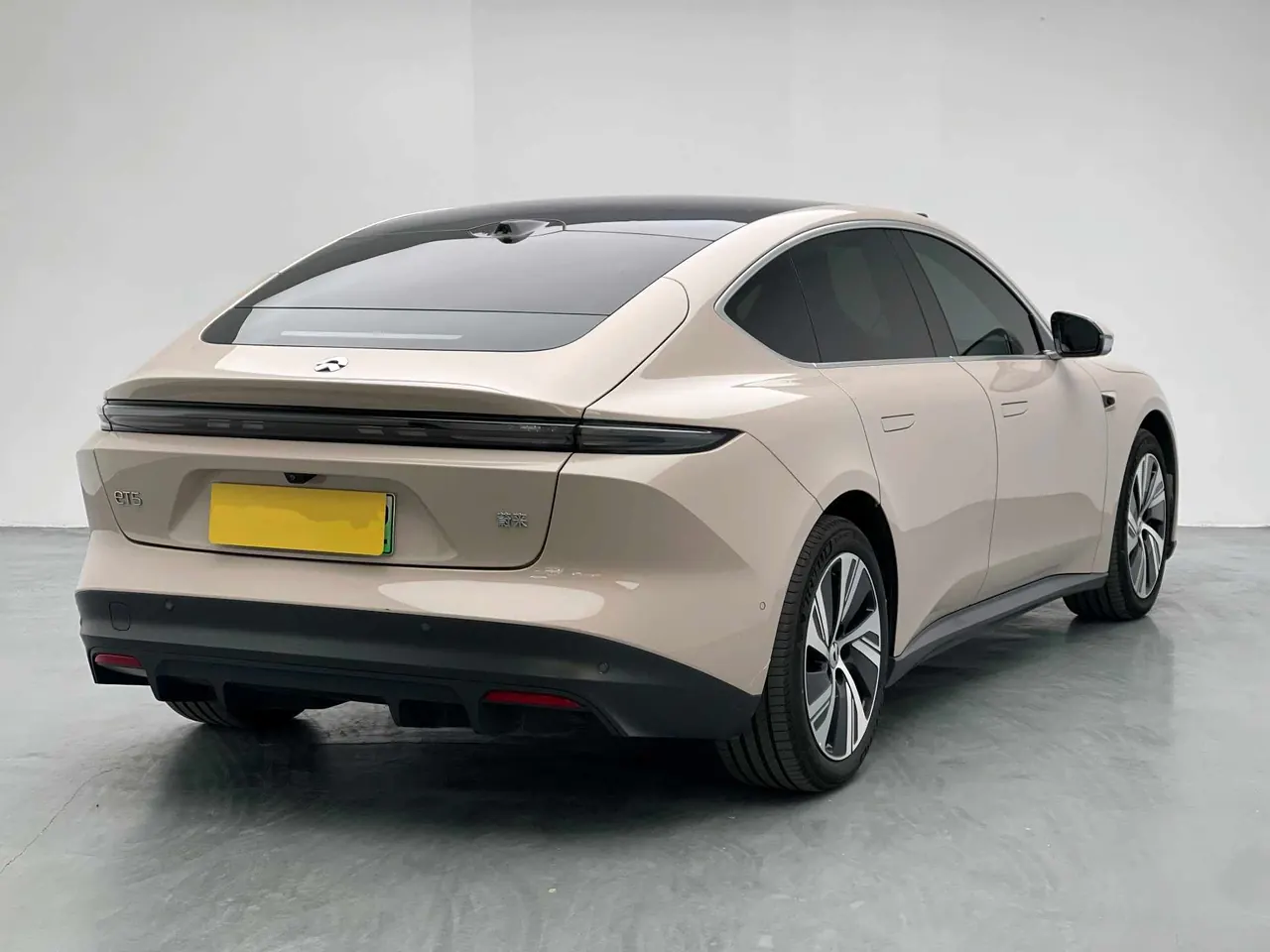 NIO 2024 ET5 75kWh automatic gear 4