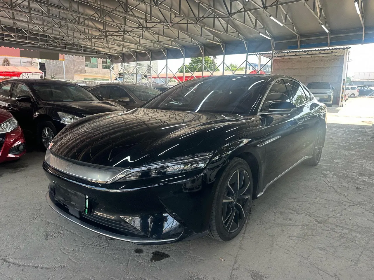 Open image lightbox: BYD 2020 Han four-wheel drive high-performance flagship automatic gear