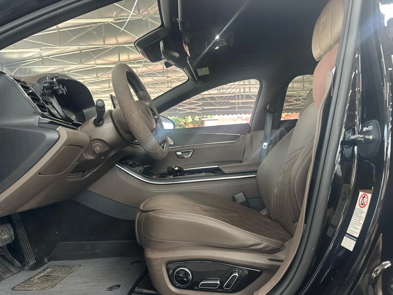 BYD 2020 Han four-wheel drive high-performance flagship automatic gear 4