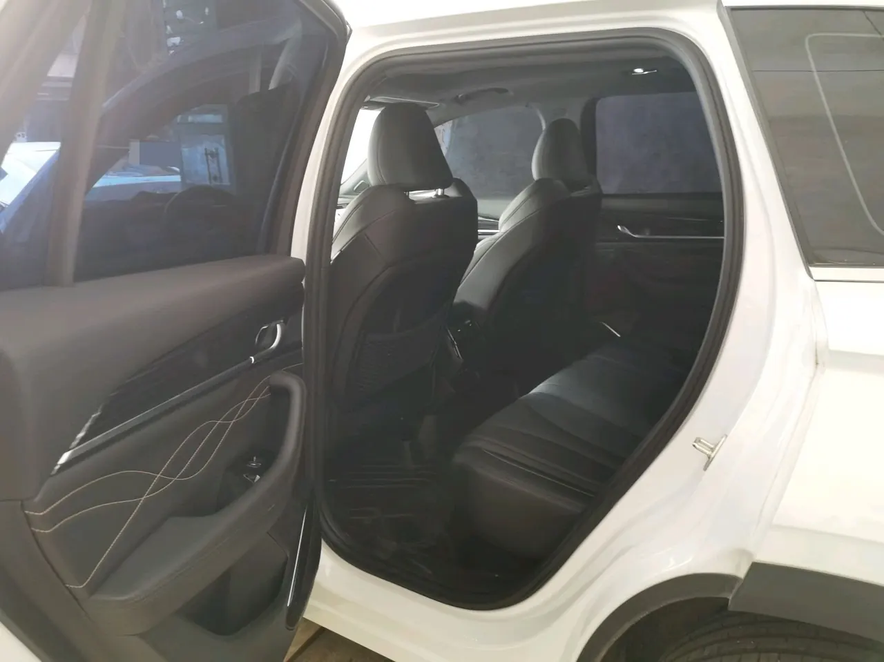 Geely 2024 XingyueL (Monjaro) 2.0TD EVO Two-Drive Long Wind Edition Automatic Gear 4