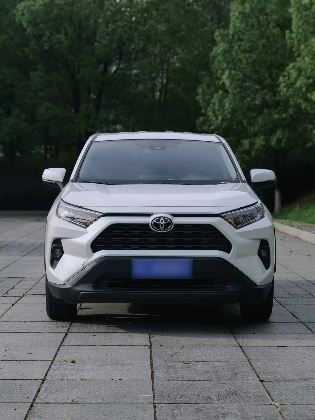 Toyota 2024 RAV4 Rongbo 2.0 Stepless Two-Drive Fashion Plus Edition Automatic Gear 3