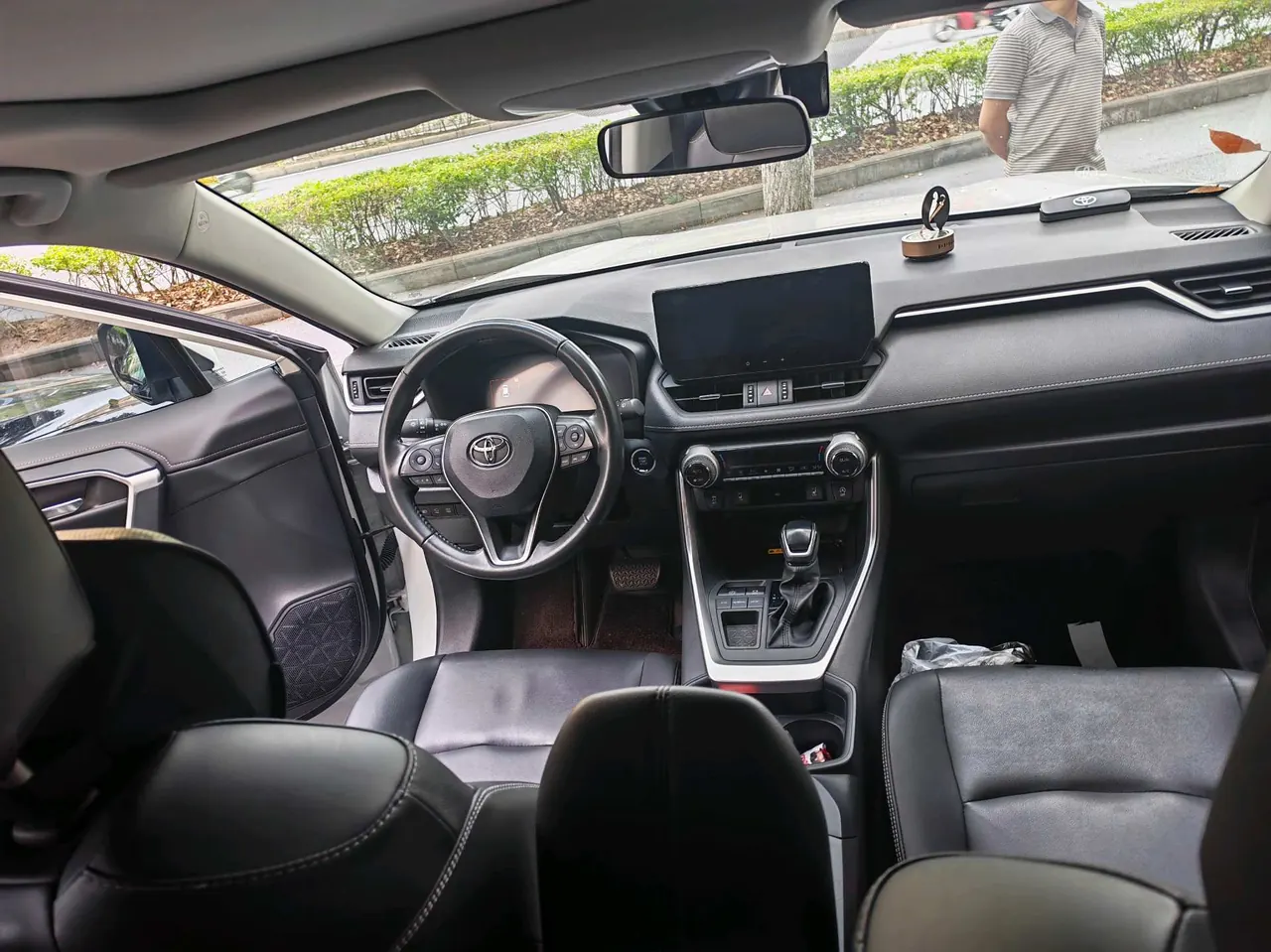 Toyota 2024 RAV4 Rongbo 2.0 Stepless Two-Drive Fashion Plus Edition Automatic Gear 7
