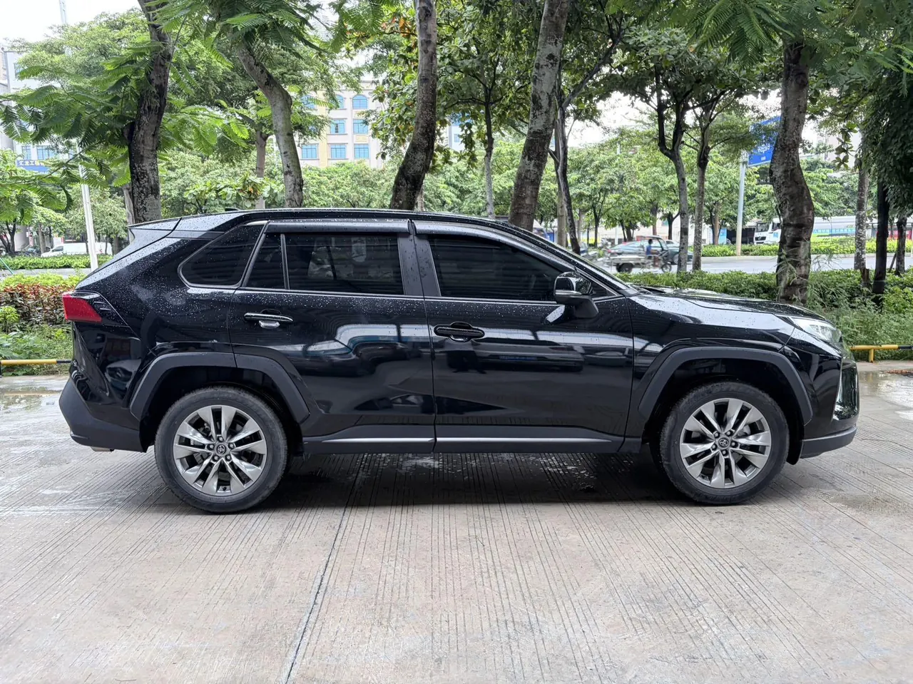 Toyota 2024 Wilanda 2.0 Stepless Two-Drive Leading Edition Automatic Gear 5