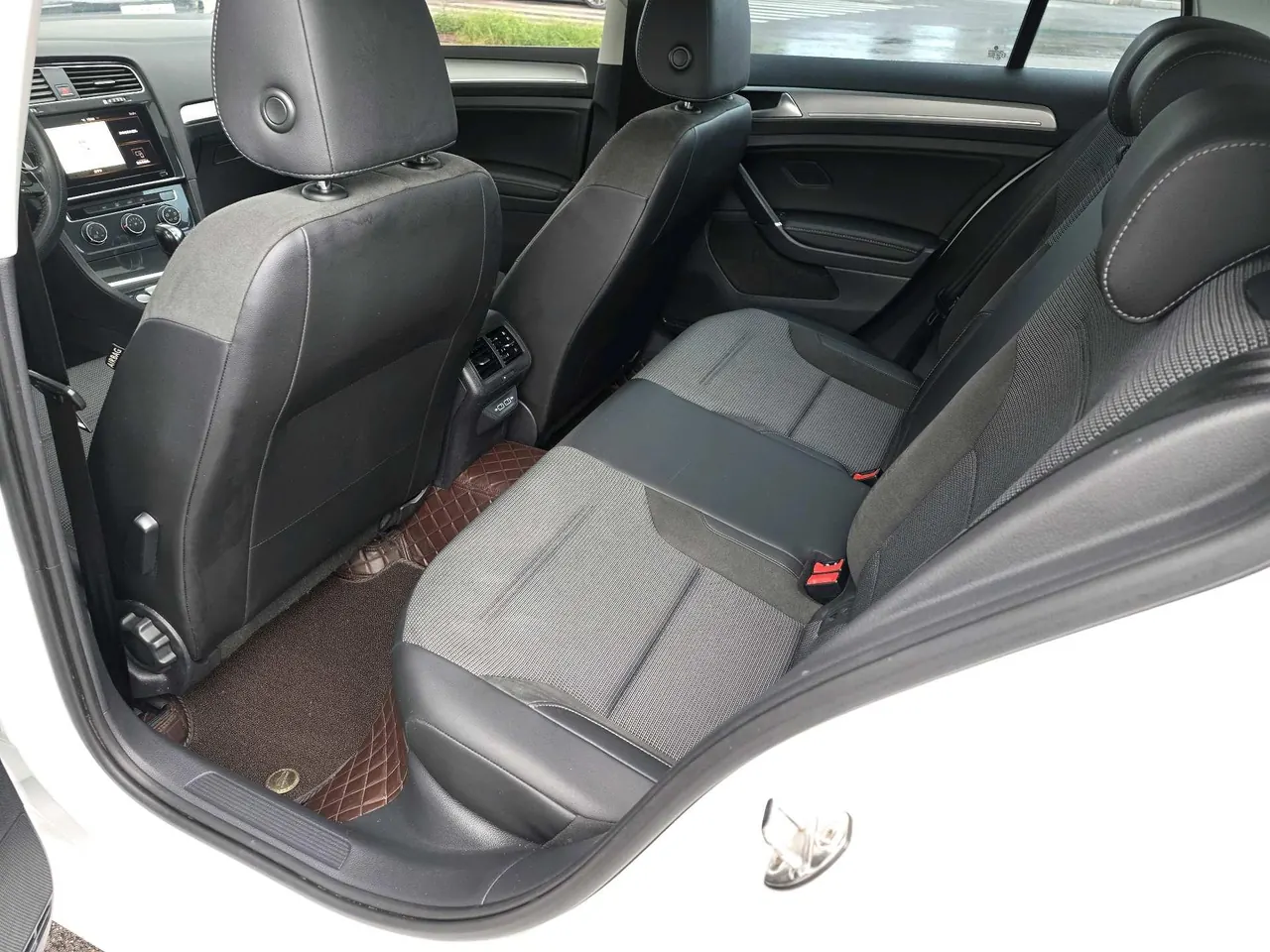 Volkswagen 2020 Golf 7 1.4TSI 280TSI Beloved Edition Comfortable Automatic 6