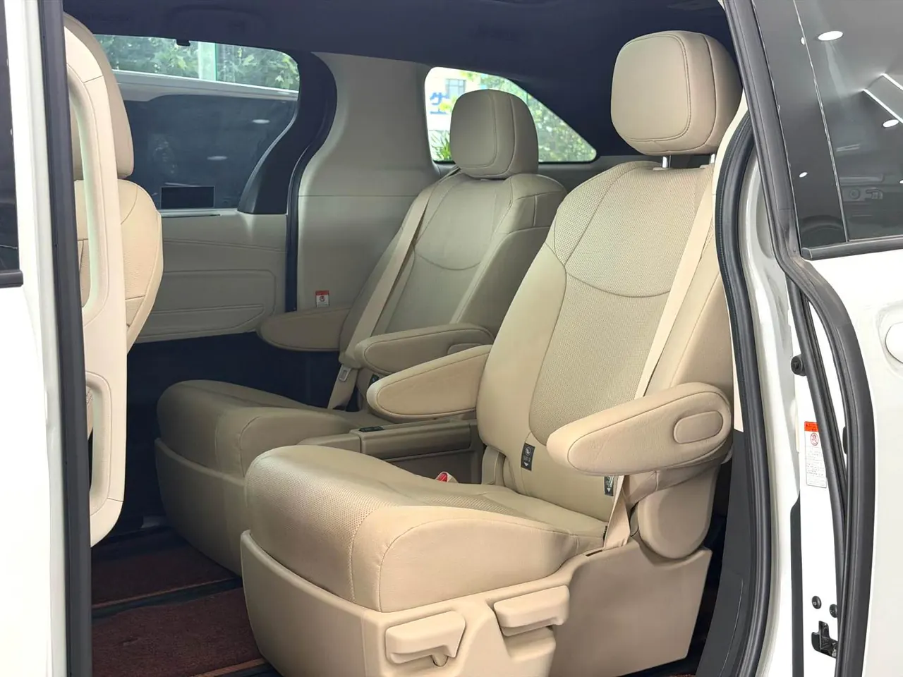 Toyota 2024 Grevia HYBRID 2.5 Stepless Premium PLUS Edition Automatic Gear 7