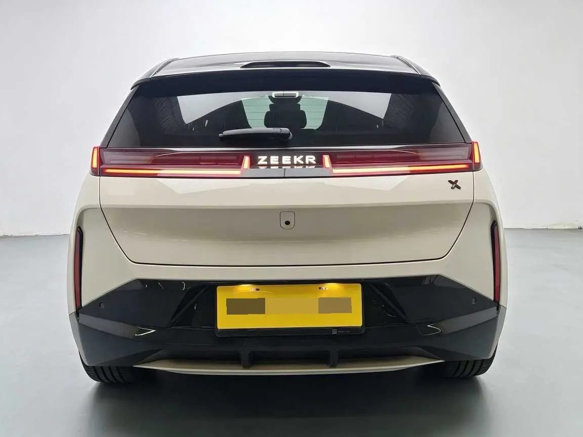 Zeekr 2024 Zeekr X five-seat four-wheel drive version of automatic gear 8