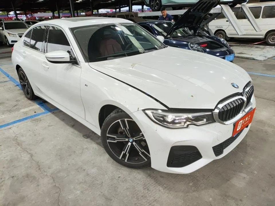 BMW 3 Series 2022 325i 2.0T M Sports Suit (Modified) Automatic Gear 4
