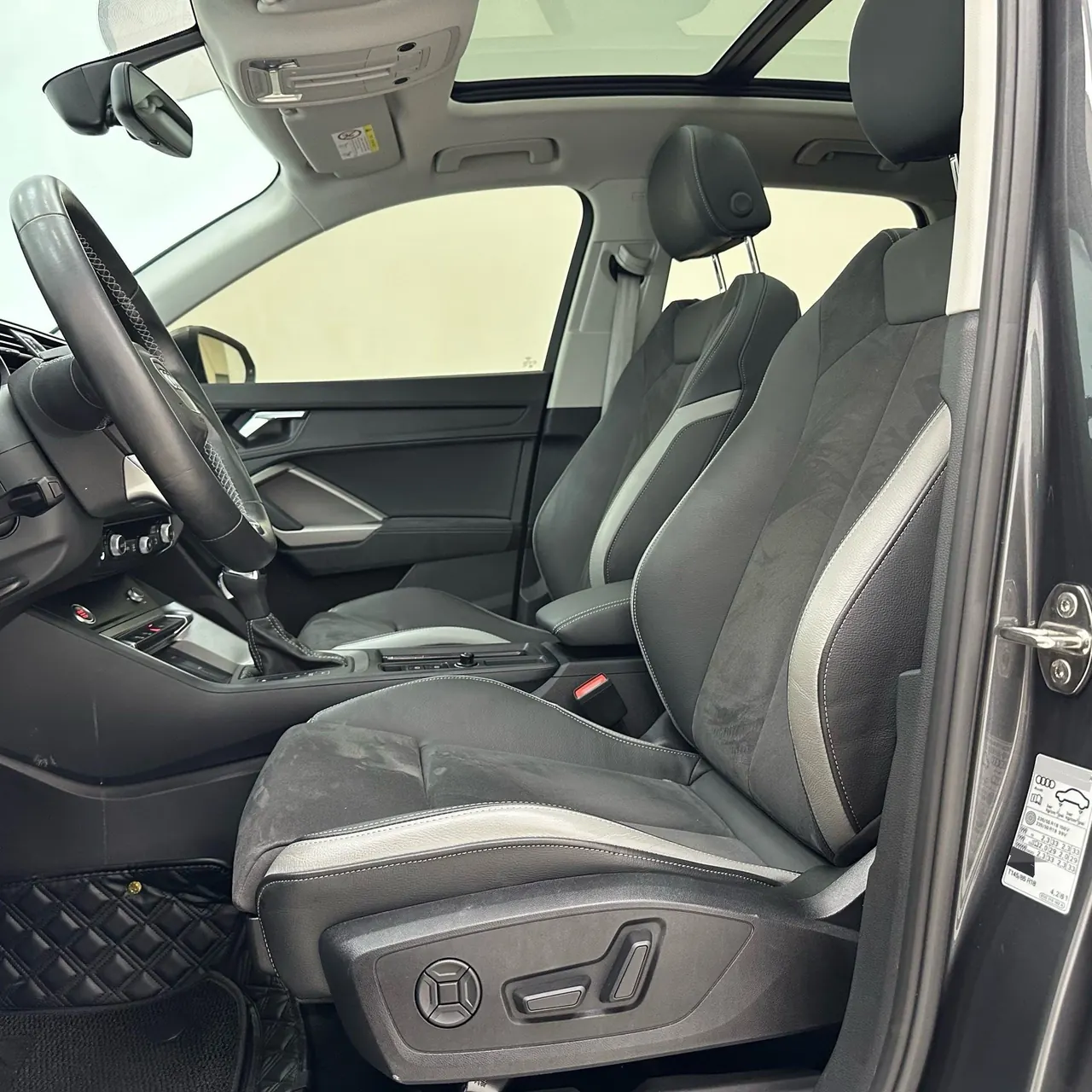 Audi 2022 Q3 1.4TFSI 35TFSI Aggressive Dynamic Automatic 3