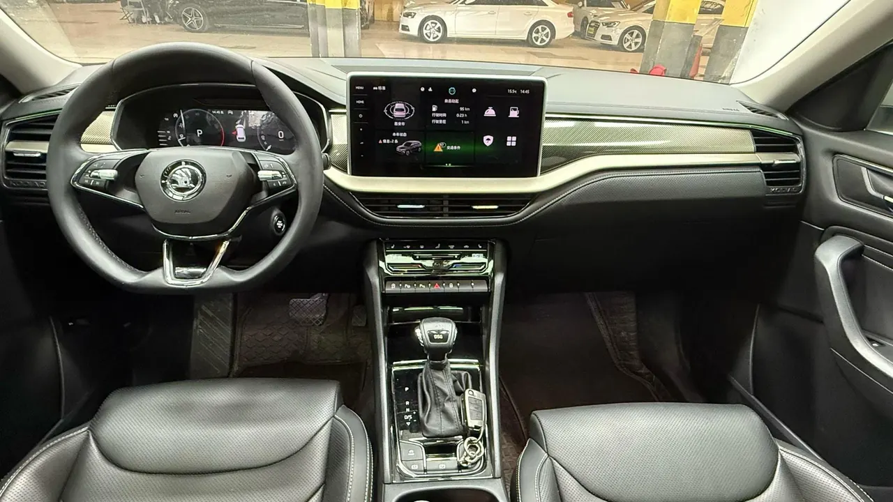 Skoda 2022 Kodiak 2.0TSI TSI 16500.00g Drive Luxury Edition 7-seat Automatic Gear 2