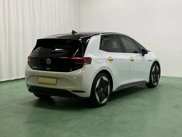 Volkswagen 2021 ID. 3 Pro Extremely Intelligent Automatic 2