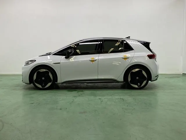 Volkswagen 2021 ID. 3 Pro Extremely Intelligent Automatic 3