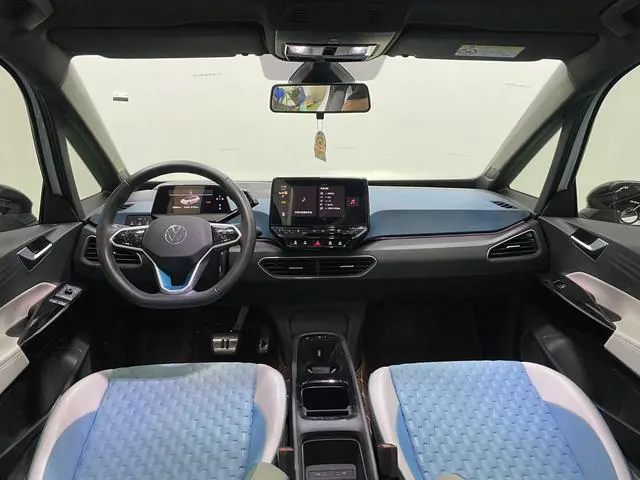 Volkswagen 2021 ID. 3 Pro Extremely Intelligent Automatic 4