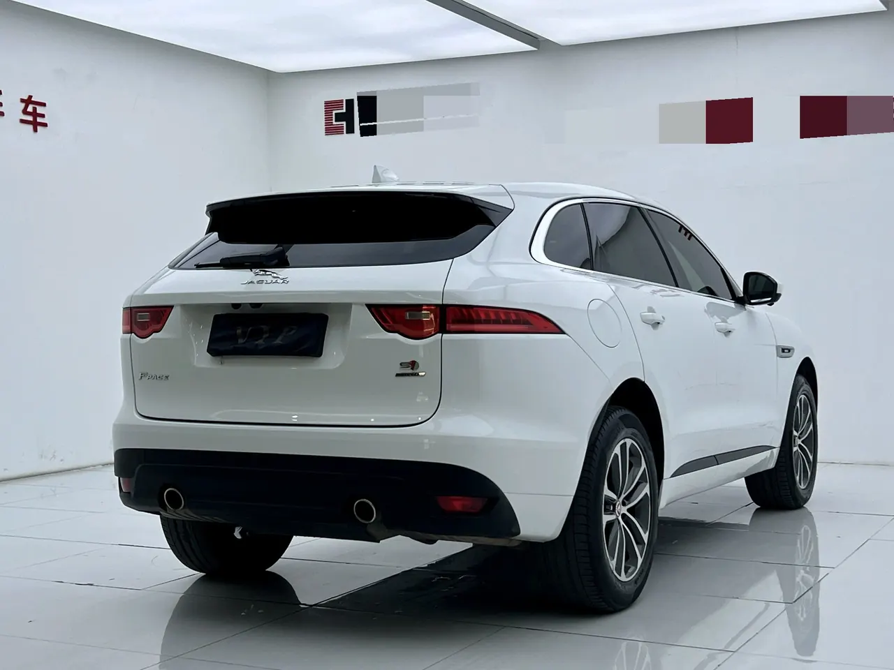 Jaguar F-PACE (Imported) 2020 F-PACE 2.0T City Premium Edition Automatic Gear 4