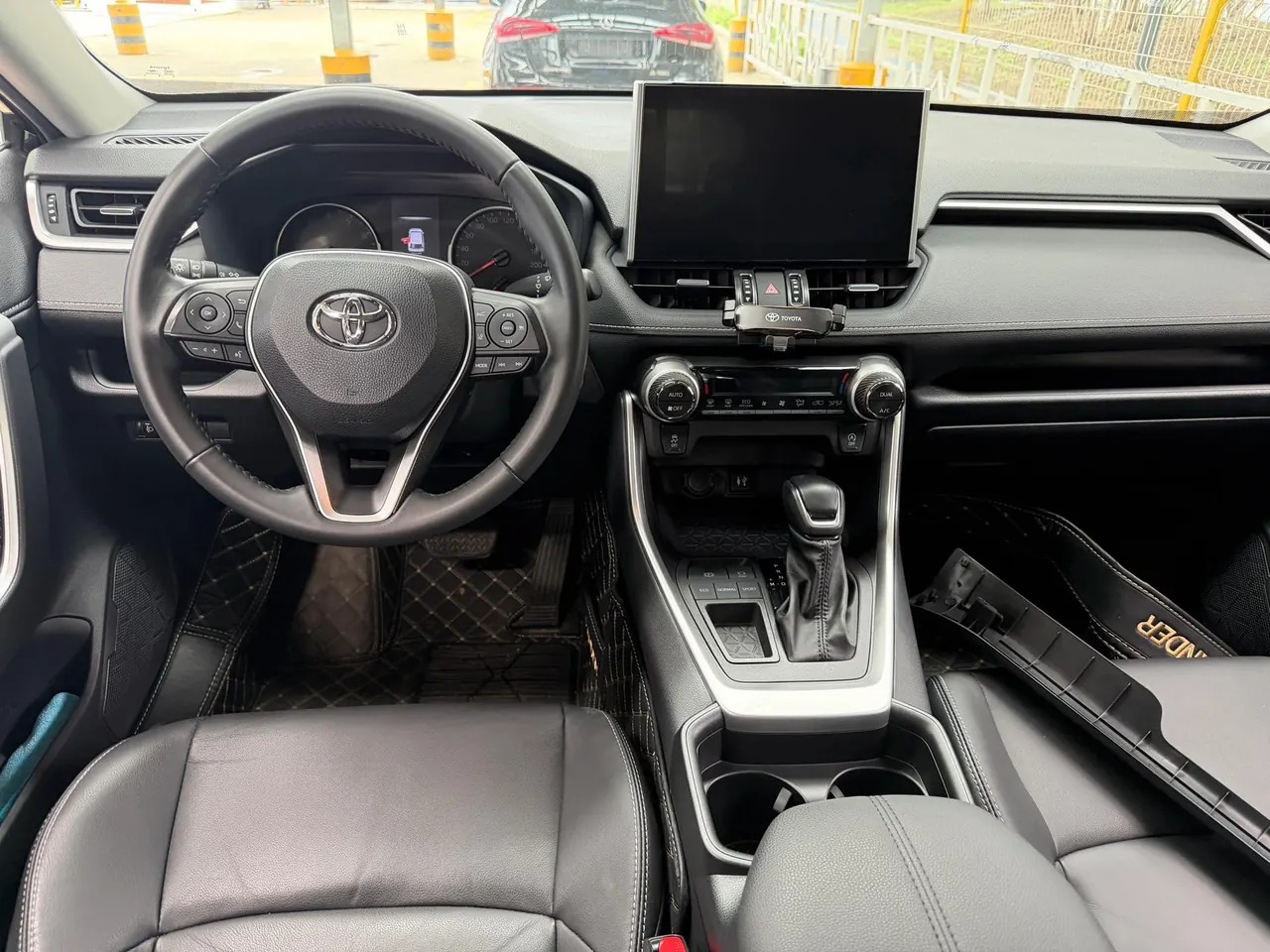Toyota 2022 Wilanda 2.0 Stepless Two-Drive City Edition Automatic Gear 3