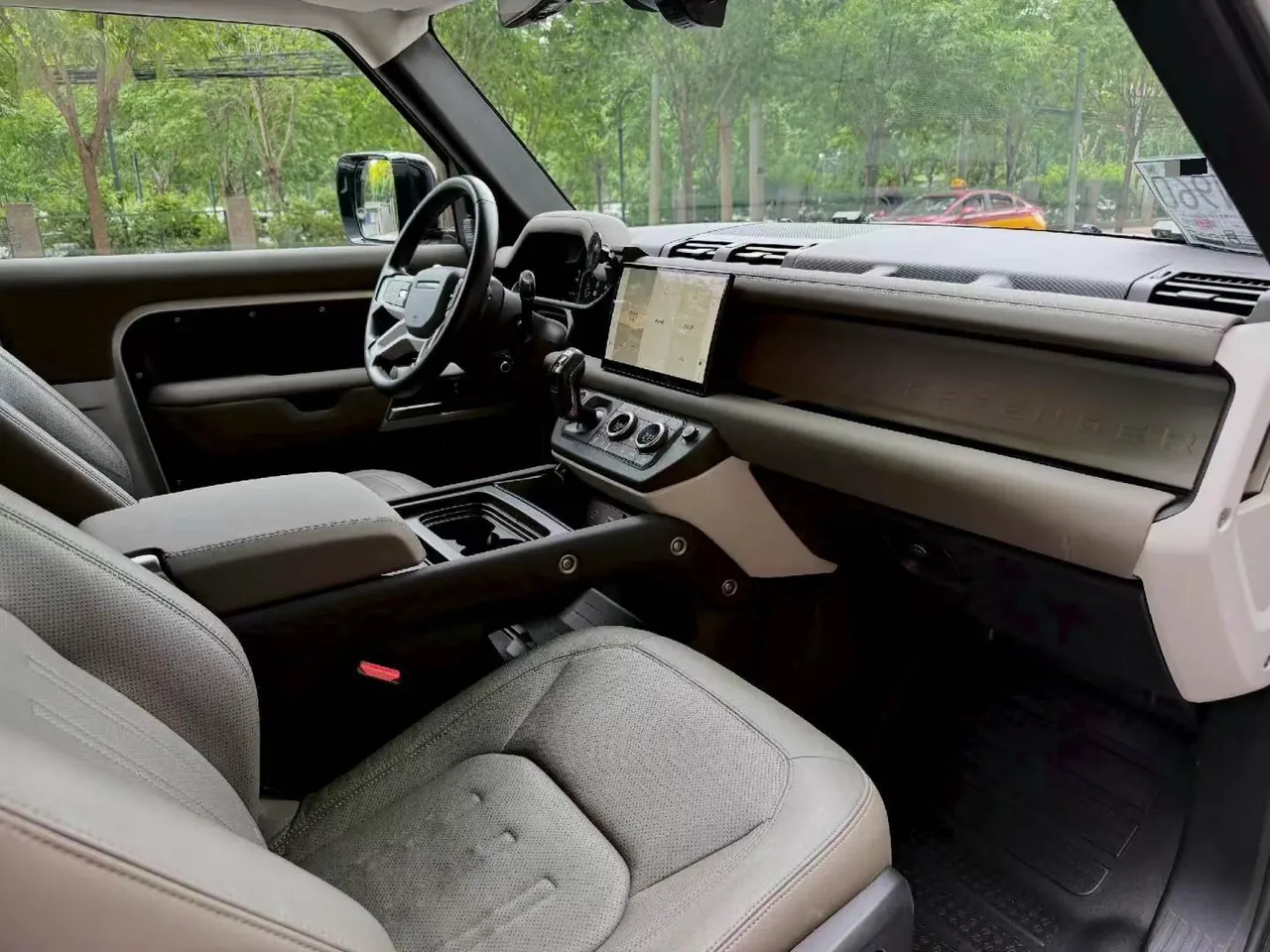 Land Rover Guard (Imported) 2022 Guard 90 48V 3.0T P400 XS Automatic Gear 5