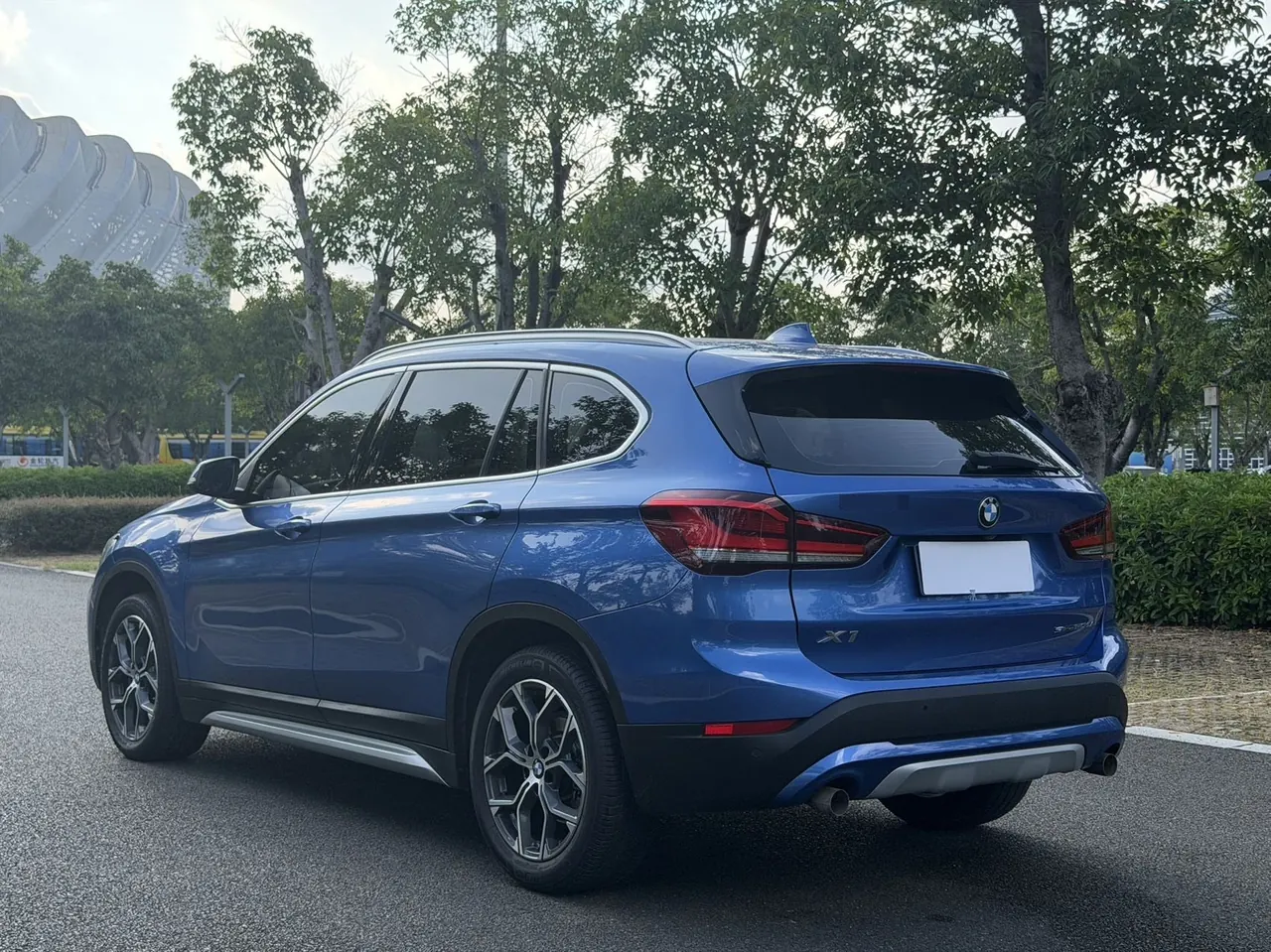 BMW 2020 X1 sDrive20Li 1.5T exclusive automatic gear 4