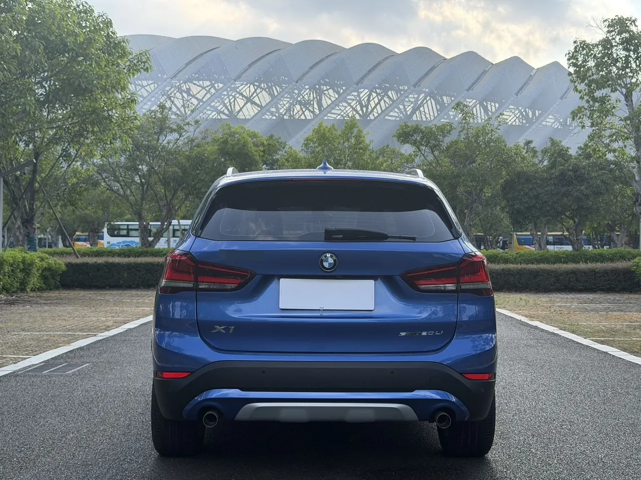 BMW 2020 X1 sDrive20Li 1.5T exclusive automatic gear 5