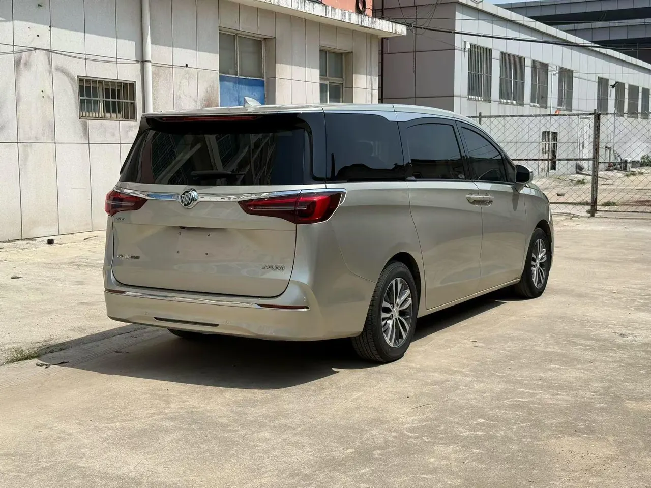 Buick 2021 GL8 ES Lu Zun 2.0T 653T Comfortable Automatic Gear 3