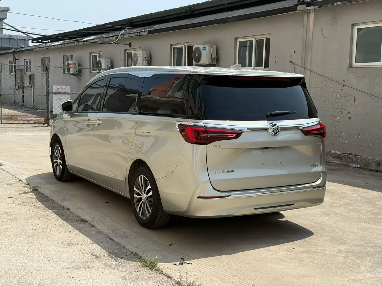 Buick 2021 GL8 ES Lu Zun 2.0T 653T Comfortable Automatic Gear 4