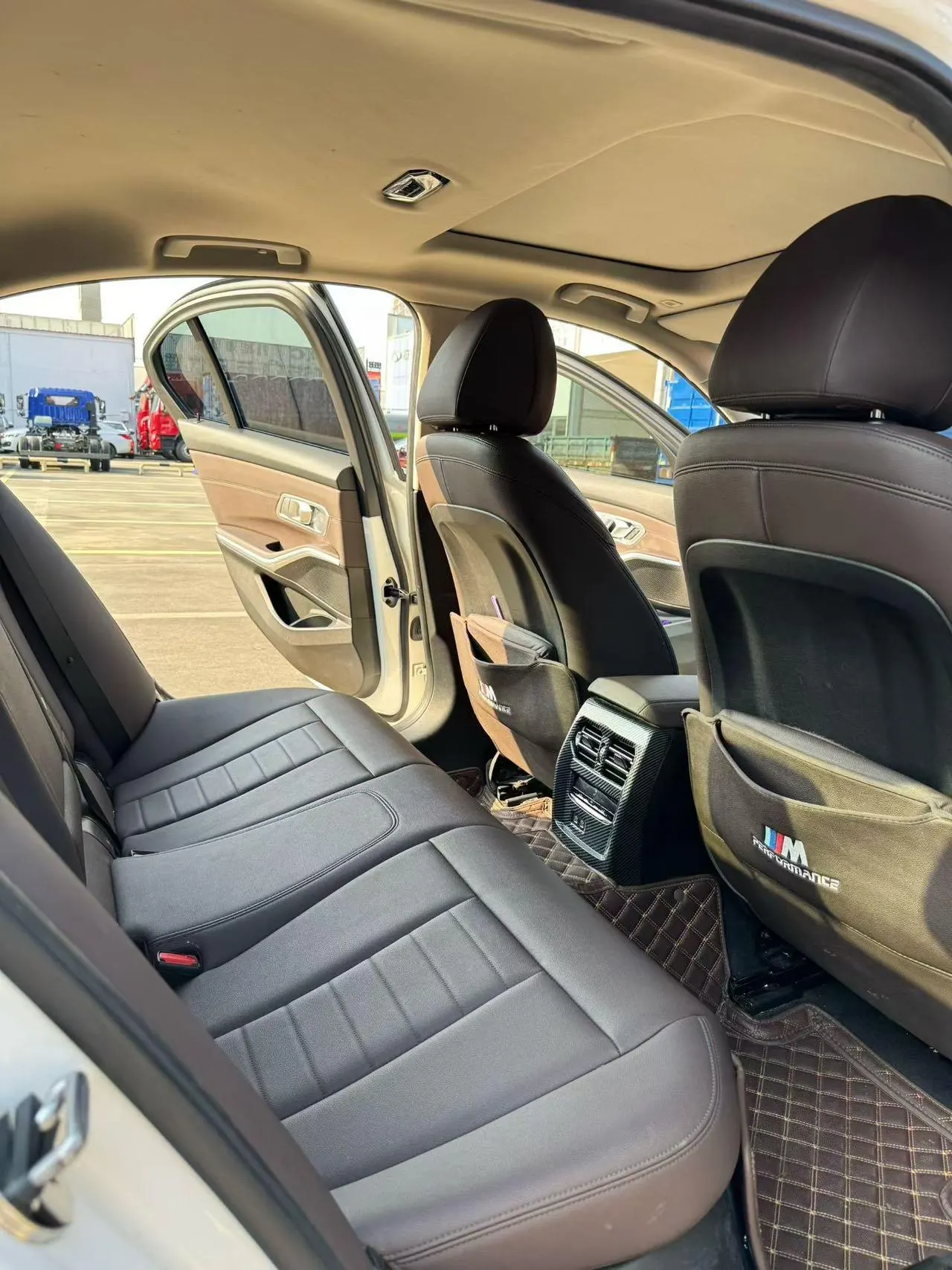 BMW 3 Series 2021 325i 2.0T M Sports Suit (Modified) Automatic Gear 9