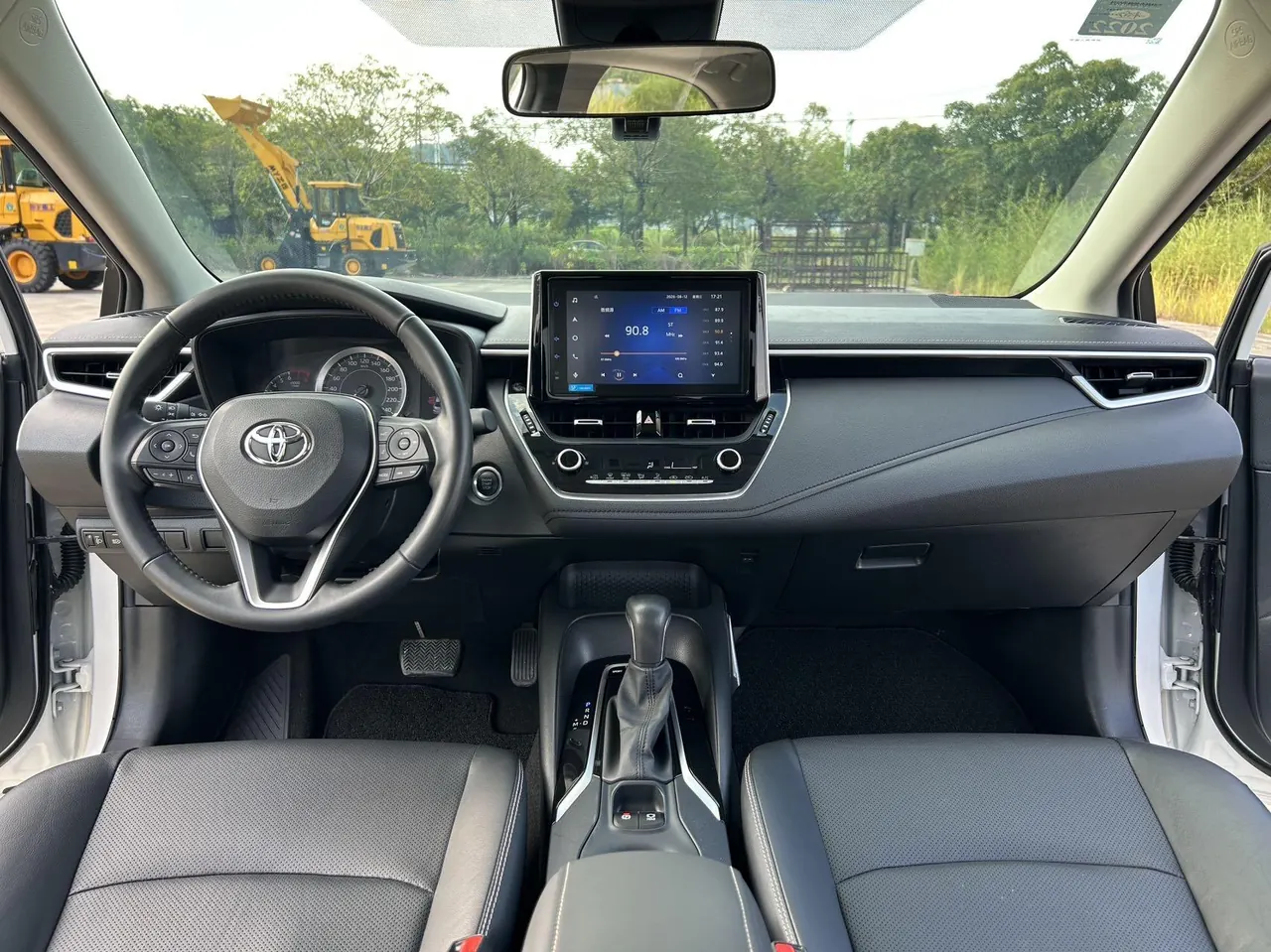 Toyota 2021 Corolla 1.2T Stepless Deluxe Edition Automatic Gear 5