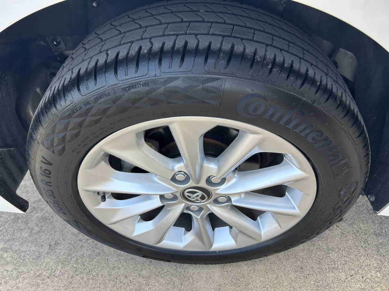 Toyota 2021 Corolla 1.2T Stepless Deluxe Edition Automatic Gear 7