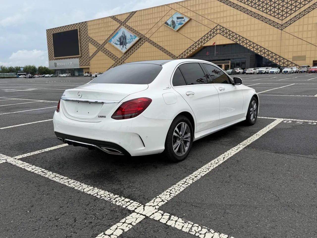 Mercedes Benz Class C 2021 C 200 L 1.5T Fashion Sports Edition Automatic Gear 4