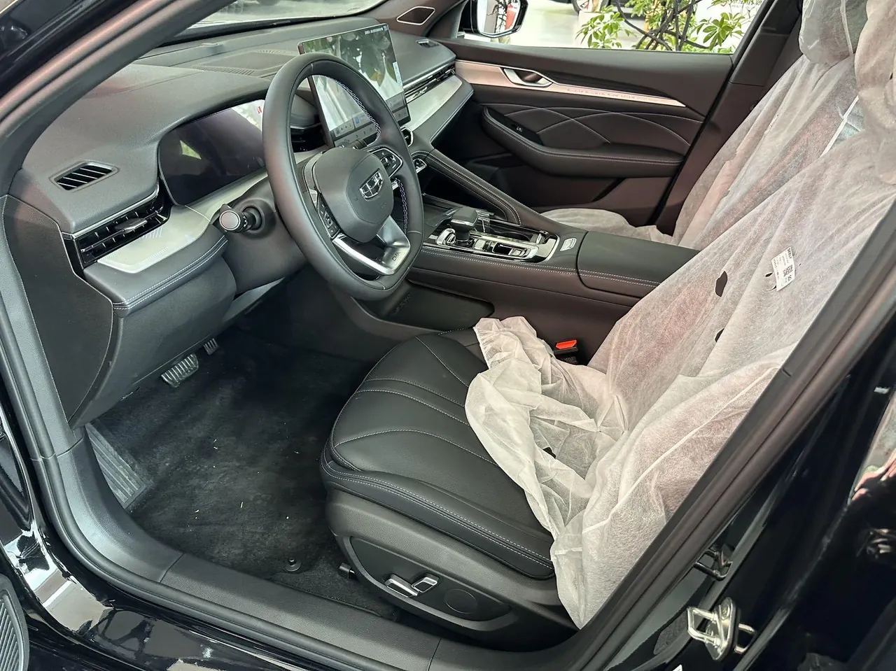 Geely 2026 Xingrui i-HEV 1.5 Zhiqing Hybrid Lingyun Edition Automatic Gear 4
