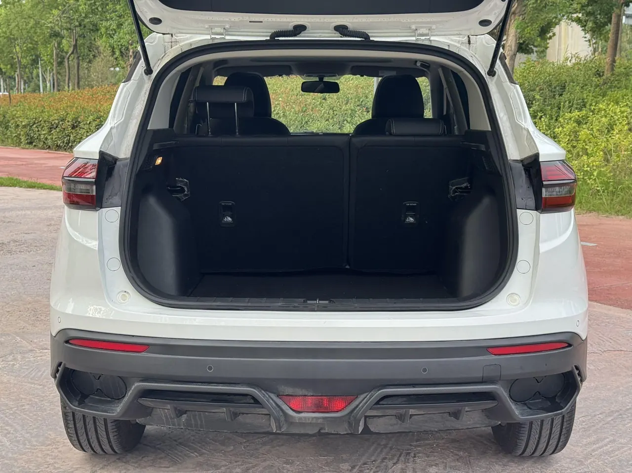 Geely 2025 Binyue 1.5 Stepless Super MAX Automatic Gear 11