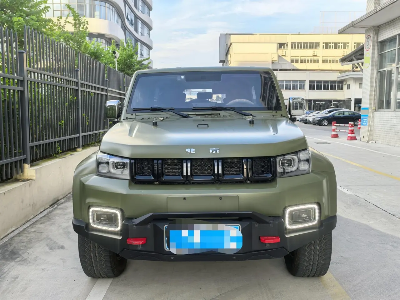 Beijing 2021 BJ40 2.3T Four-wheel Drive Blade Hero Edition Pioneer Manual Gear 2