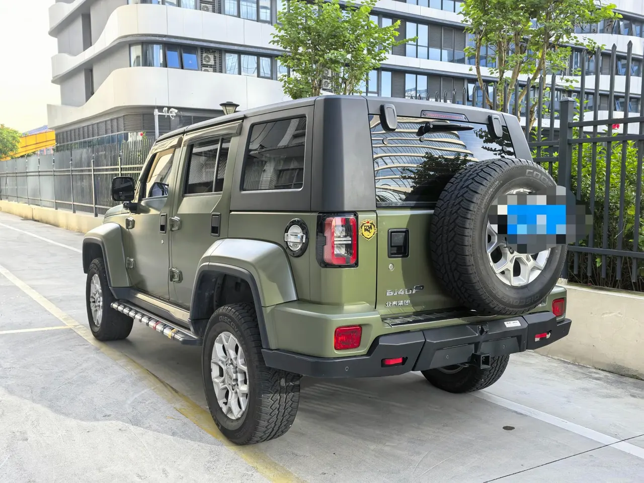 Beijing 2021 BJ40 2.3T Four-wheel Drive Blade Hero Edition Pioneer Manual Gear 3