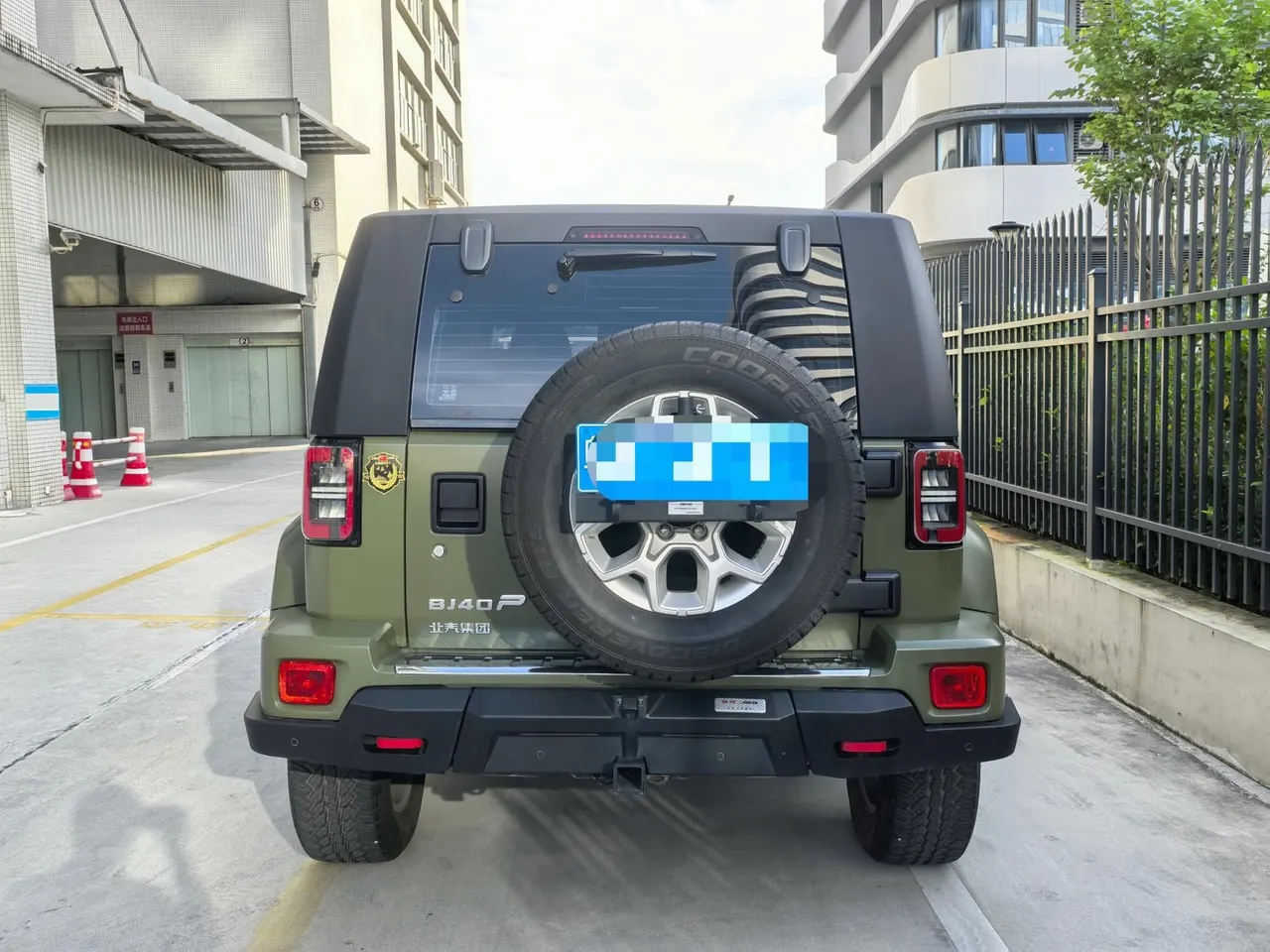 Beijing 2021 BJ40 2.3T Four-wheel Drive Blade Hero Edition Pioneer Manual Gear 4