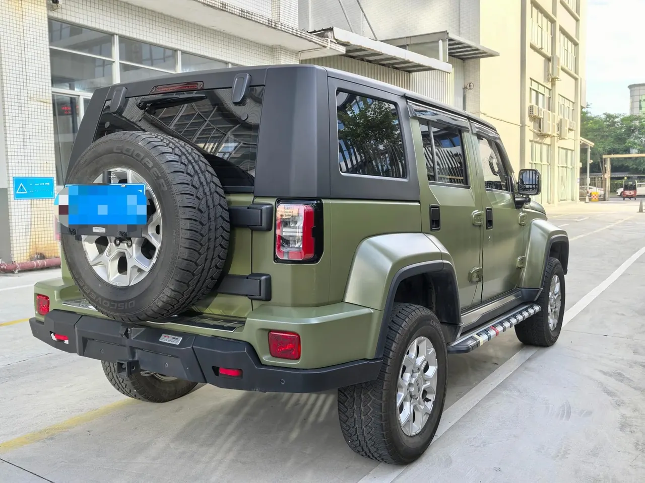 Beijing 2021 BJ40 2.3T Four-wheel Drive Blade Hero Edition Pioneer Manual Gear 5