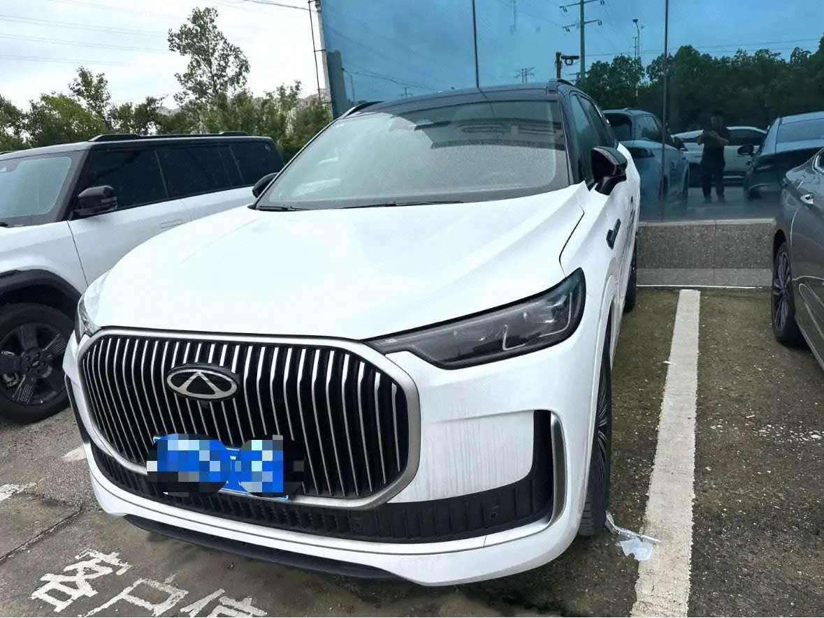 打开图片灯箱:Chery 2025 Ruihu 9 2.0T Two-wheel Drive Premium Edition 5-seat Automatic Gear