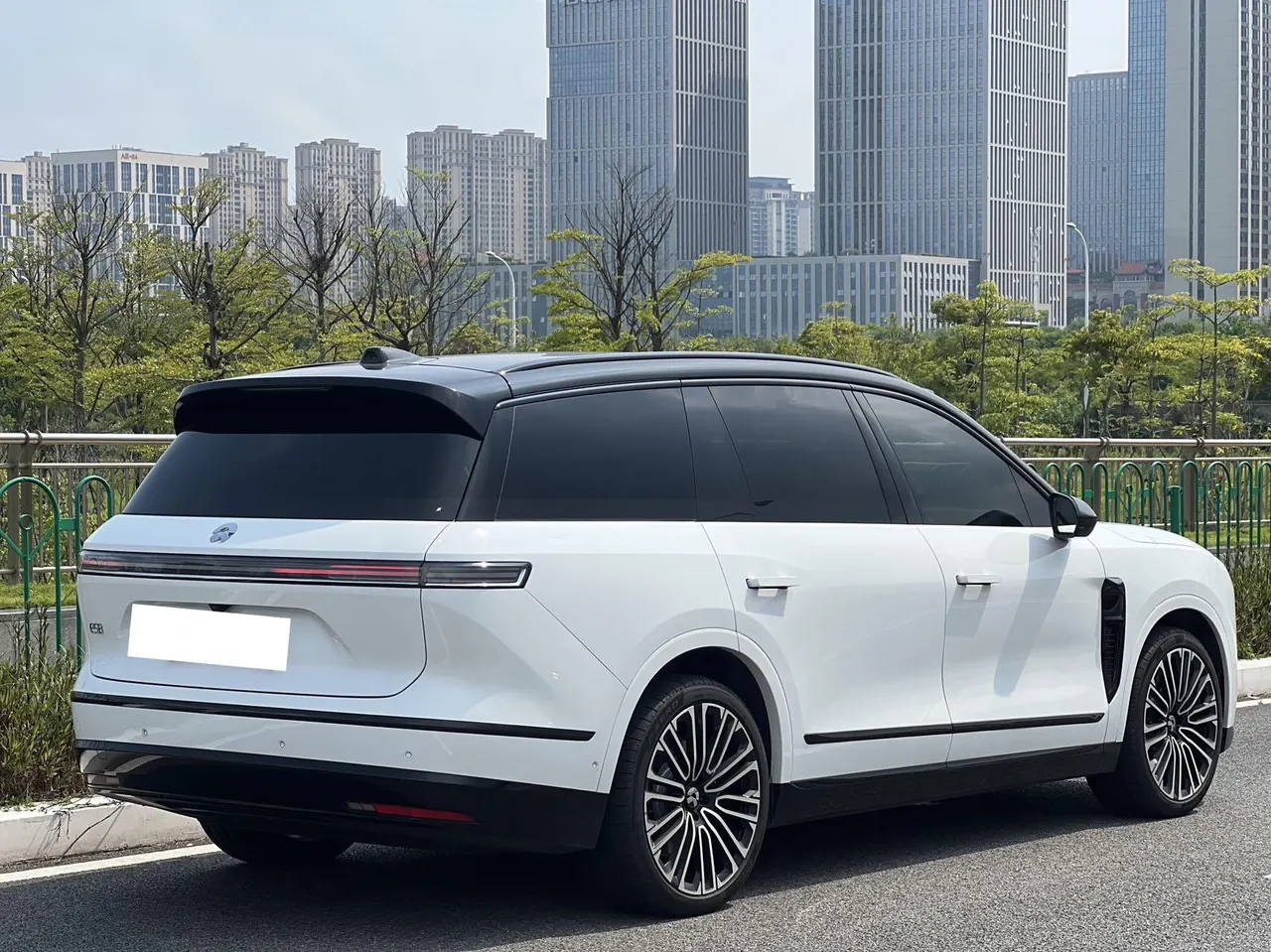 NIO 2026 ES8 6-seat executive deluxe automatic gear 9