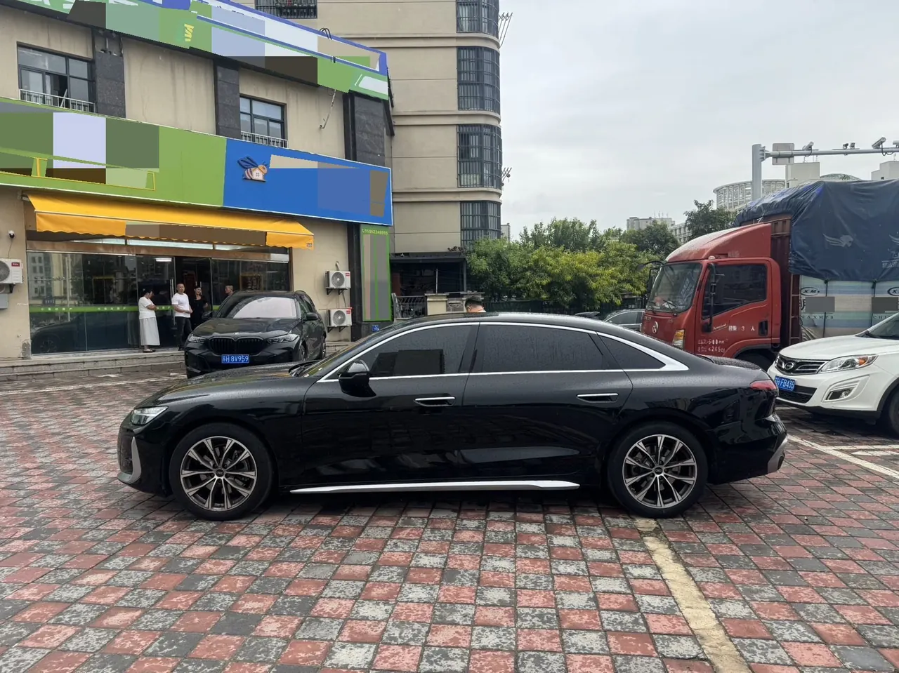 Audi 2026 A6L 2.0T Selected Dynamic Automatic 3