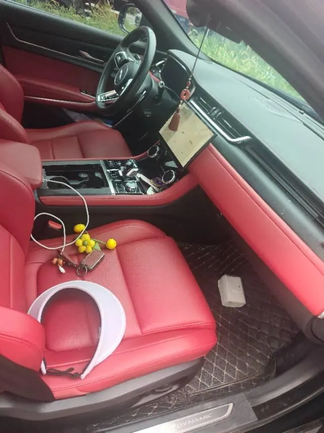 Jaguar 2022 XFL 2.0T P 12500.00g Drive Elite Sports Edition Automatic Gear 4
