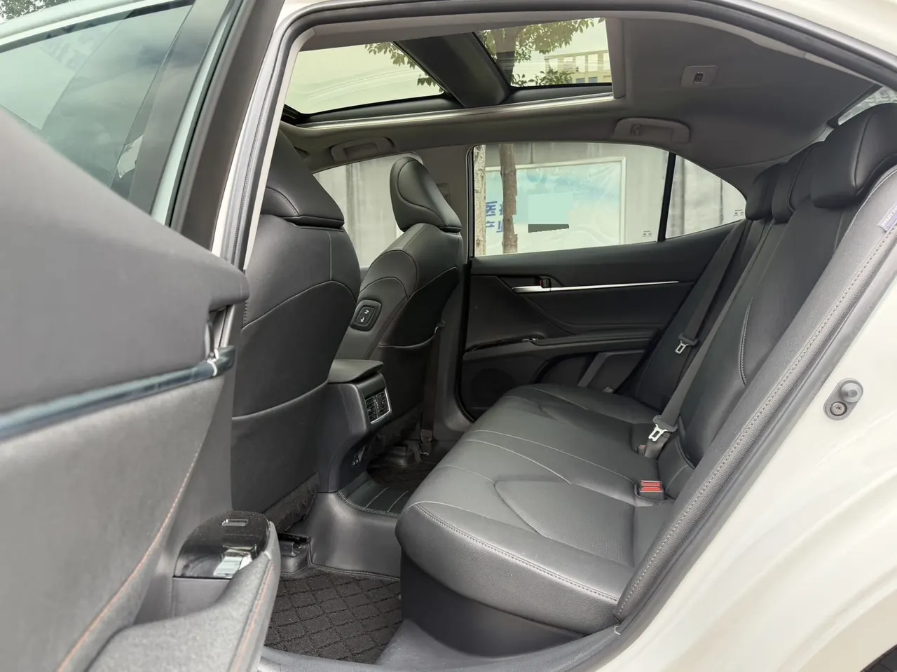 Toyota 2023 Camry Dual Engine 2.5HG Stepless Deluxe Automatic Gear 8