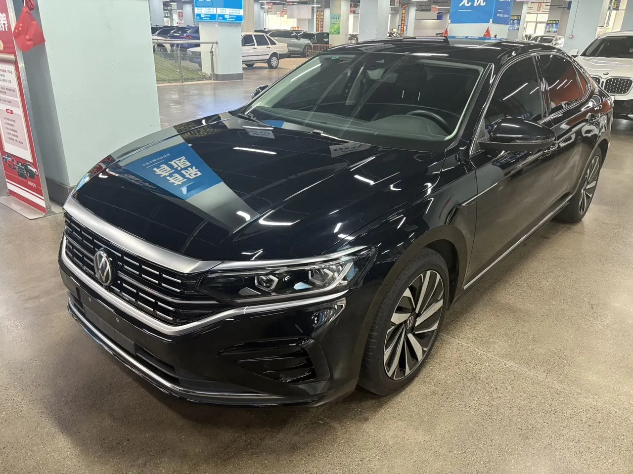 打开图片灯箱:Volkswagen 2023 Passat 2.0TSI 330TSI Deluxe Edition (Modified) Automatic Gear