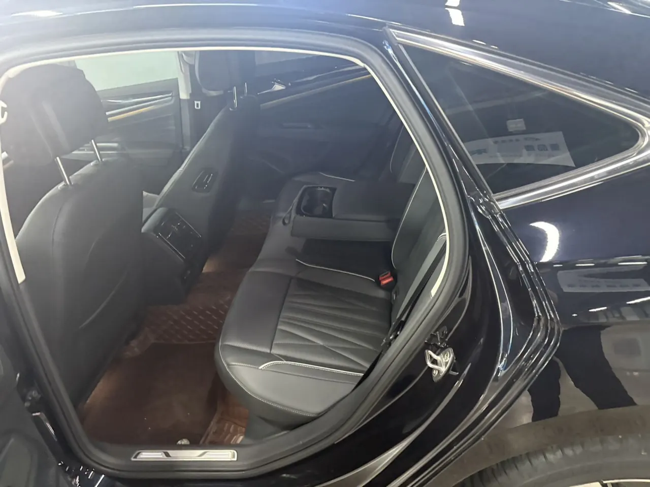 Volkswagen 2023 Passat 2.0TSI 330TSI Deluxe Edition (Modified) Automatic Gear 3