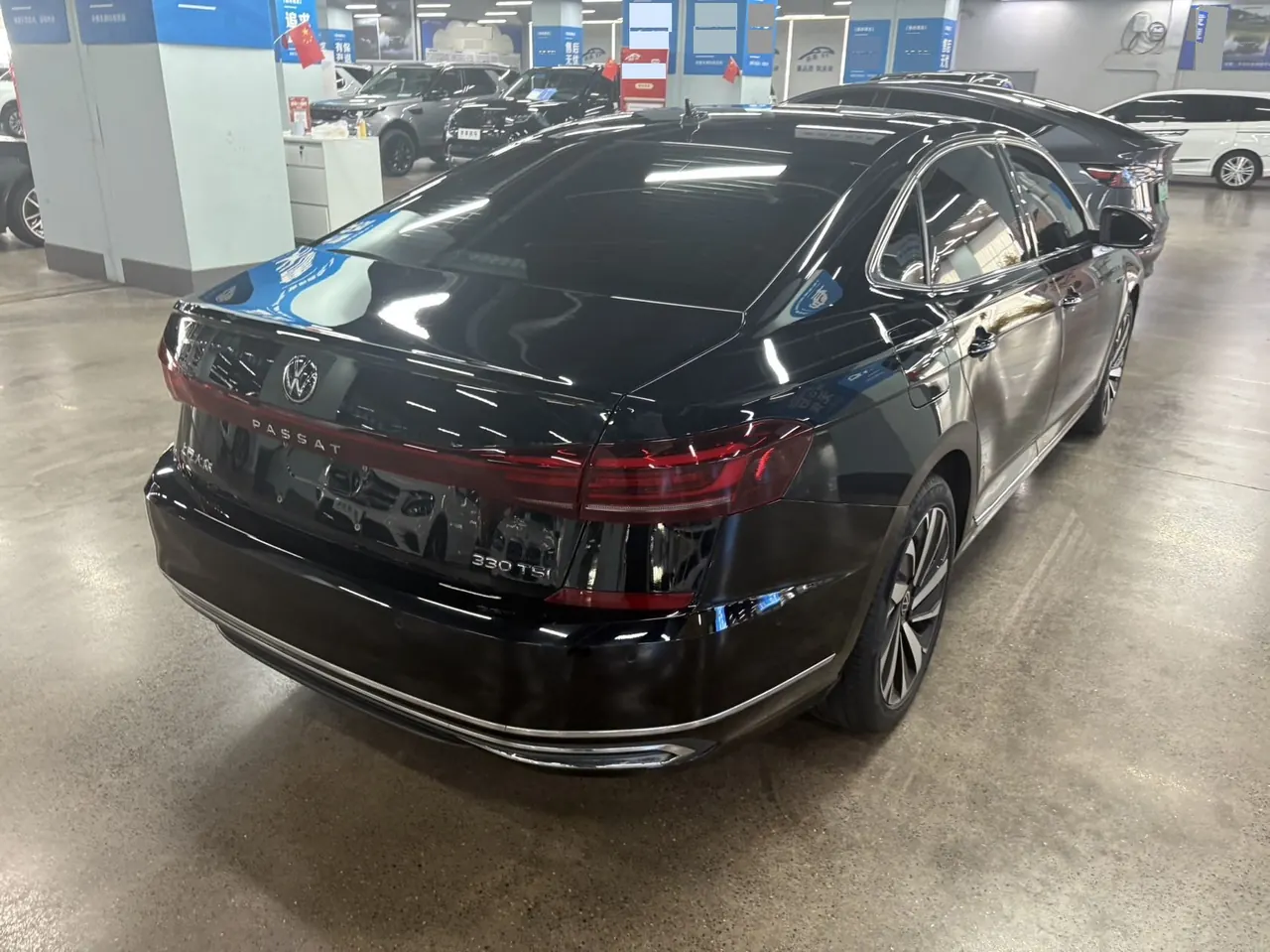 Volkswagen 2023 Passat 2.0TSI 330TSI Deluxe Edition (Modified) Automatic Gear 4