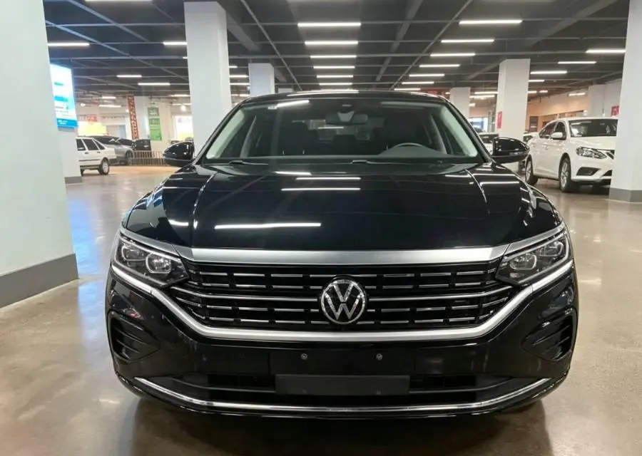 Volkswagen 2023 Passat 2.0TSI 330TSI Deluxe Edition (Modified) Automatic Gear 5
