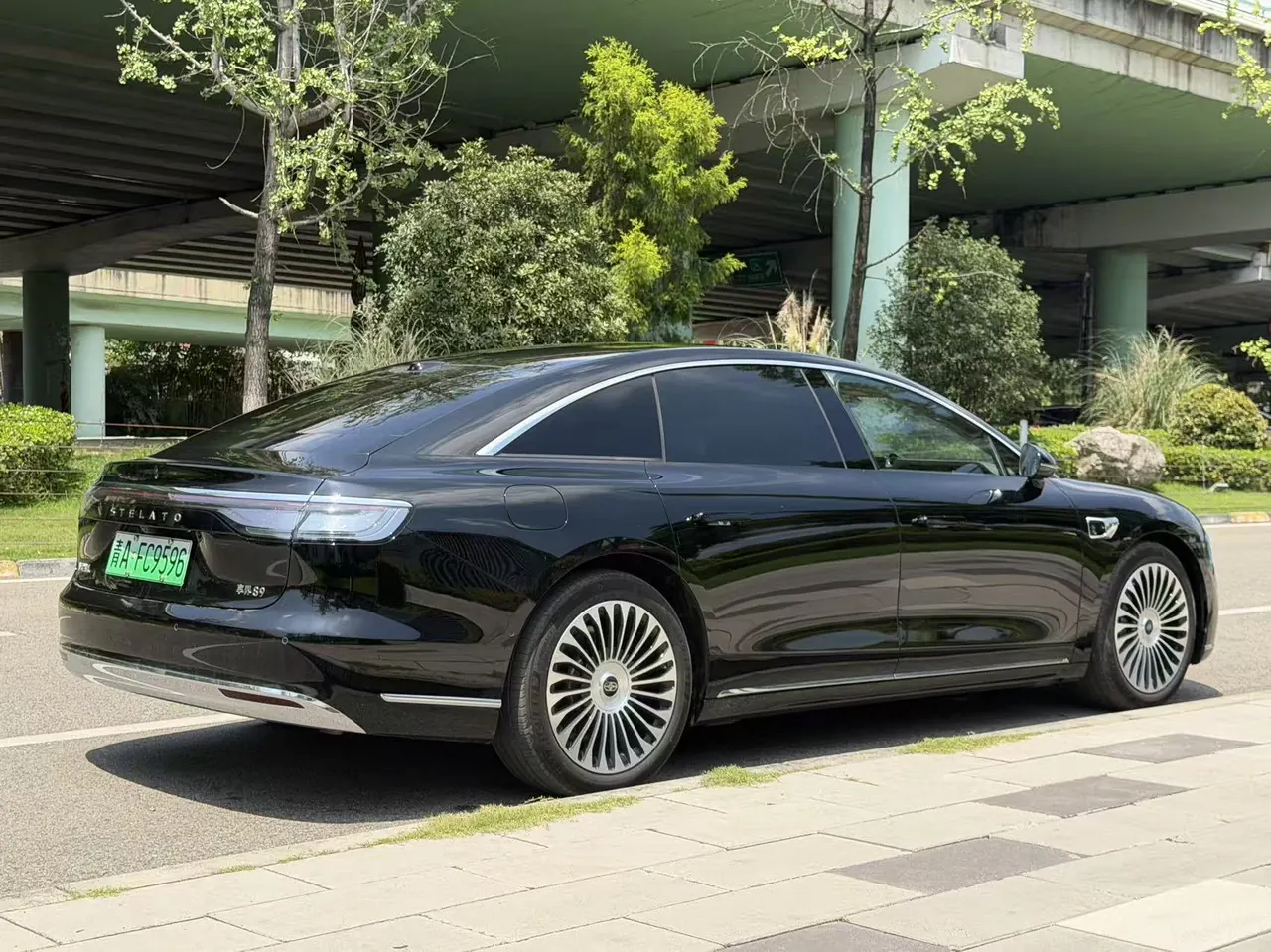 Luxeed 2026 S9 Ultra Rear Drive 53kWh Automatic 4